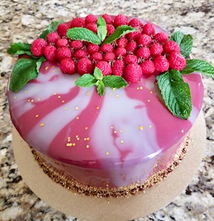 Glass-Finish Cakes | Kuchen und torten, Galaxiekuchen, Dessert ideen